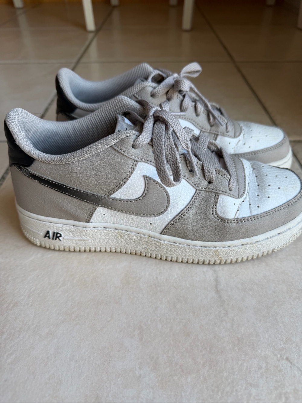 Nike Air Kids tan and White Low-Top Sneakers